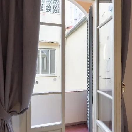 Pure Luxury In Oltrarno Florence