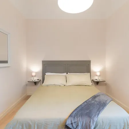 Pure Luxury In Oltrarno アパート フィレンツェ