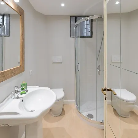 Pure Luxury In Oltrarno Διαμέρισμα *